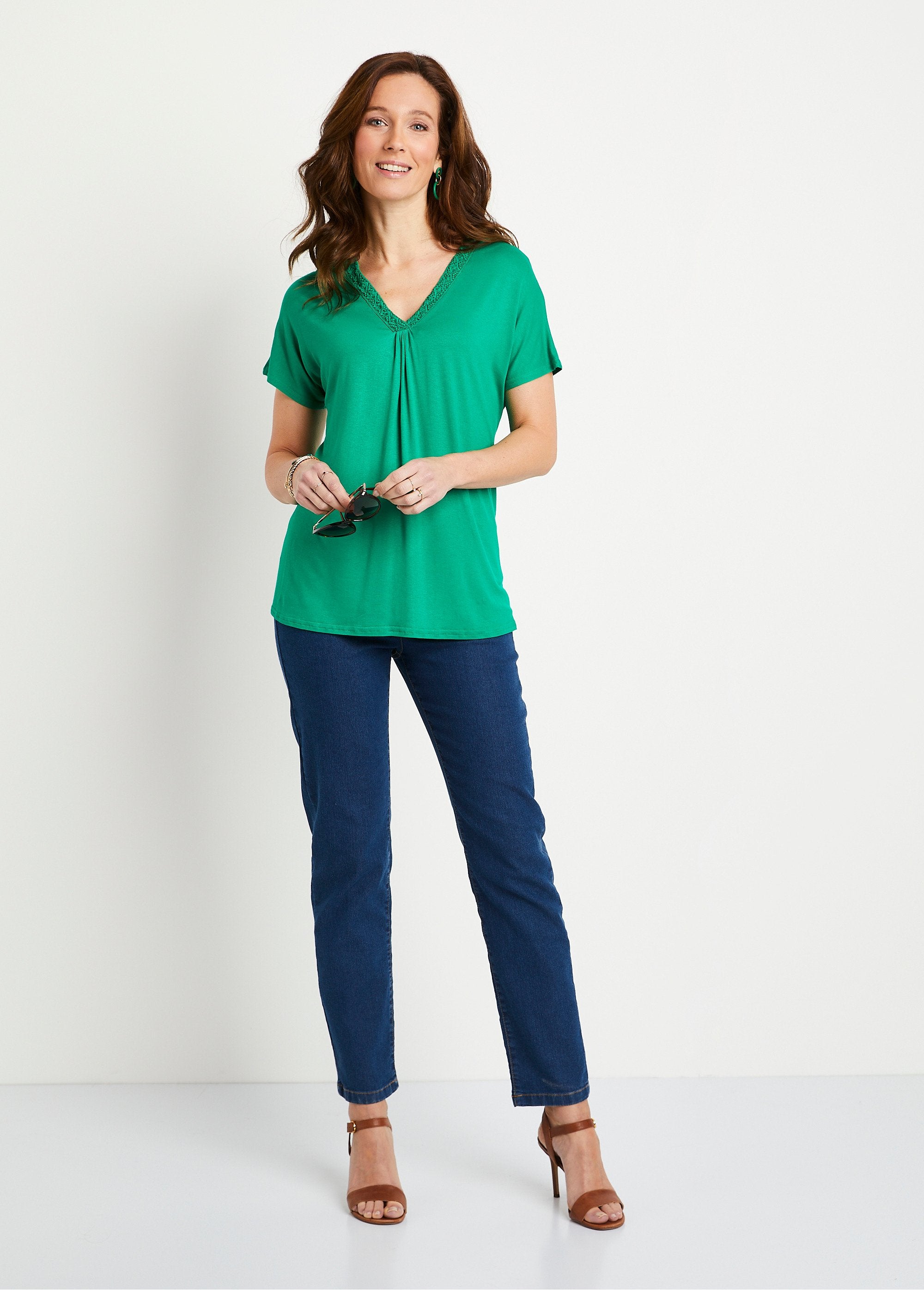 Long_flared_lace_t-shirt_Green_SF1_slim