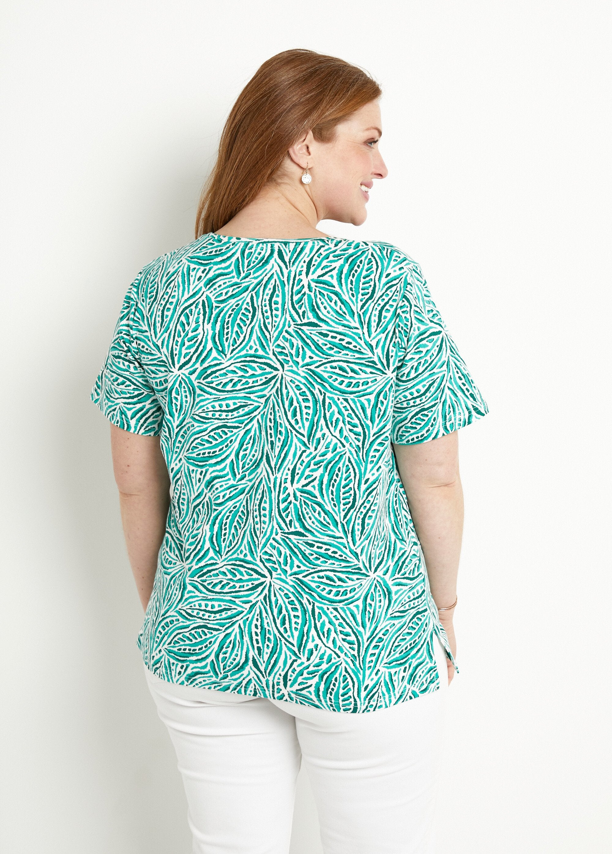 Long_short-sleeved_round_neck_T-shirt_Aqua_print_DO1_curvy