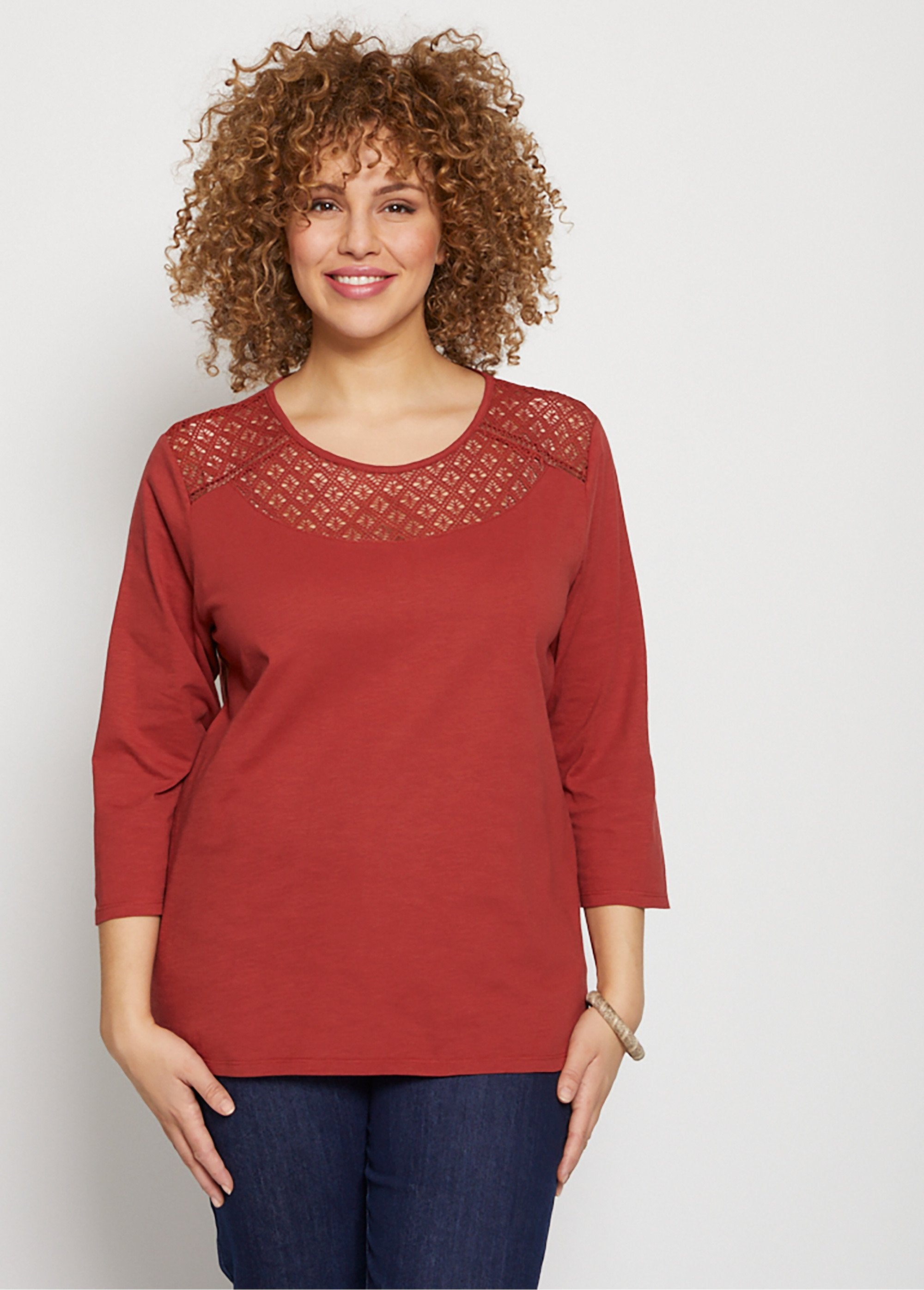 Cotton_and_lace_3/4_sleeve_t-shirt_Tomette_FA1_curvy