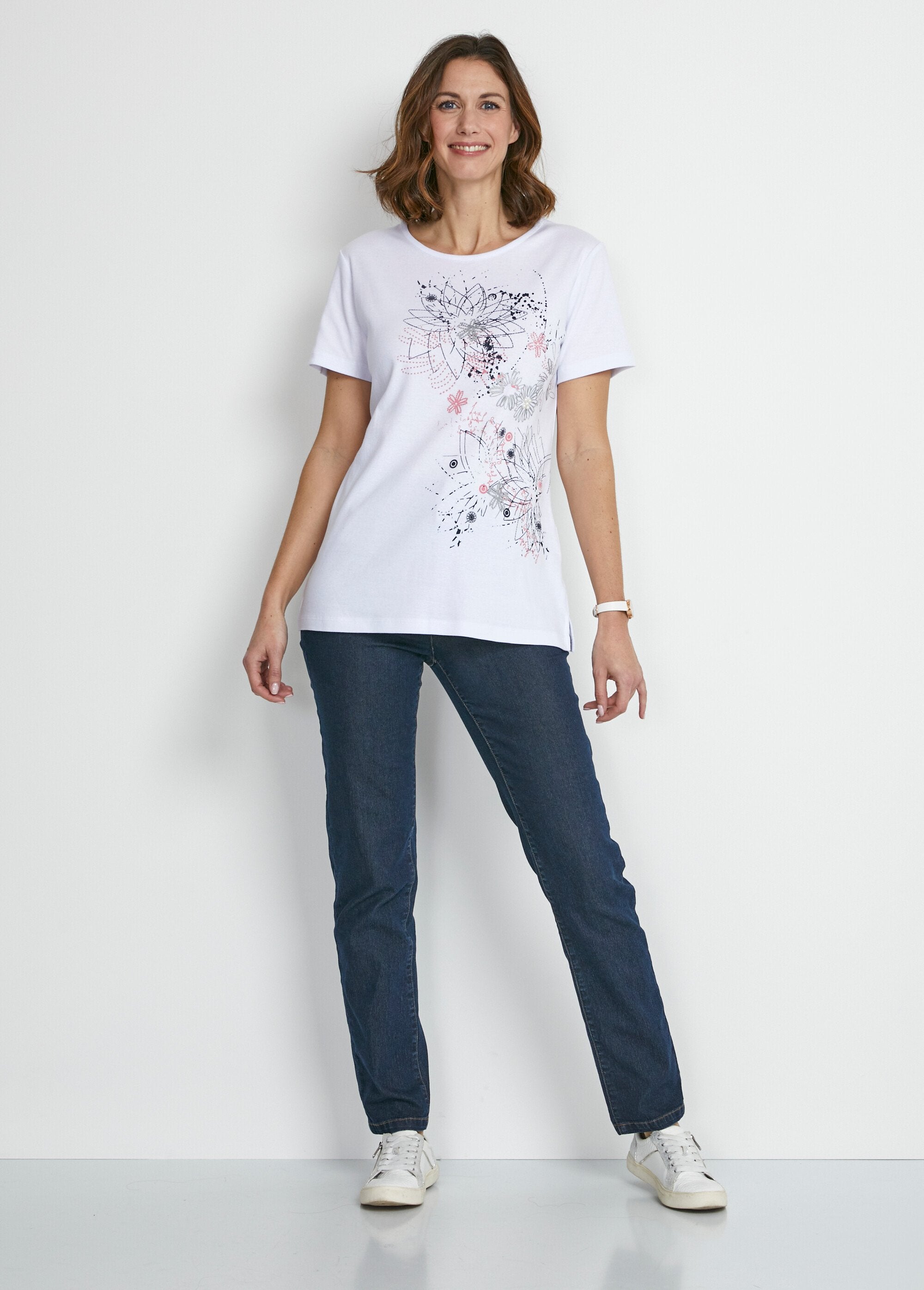 Long_floral_pattern_t-shirt_with_side_slits_White_SF1_slim