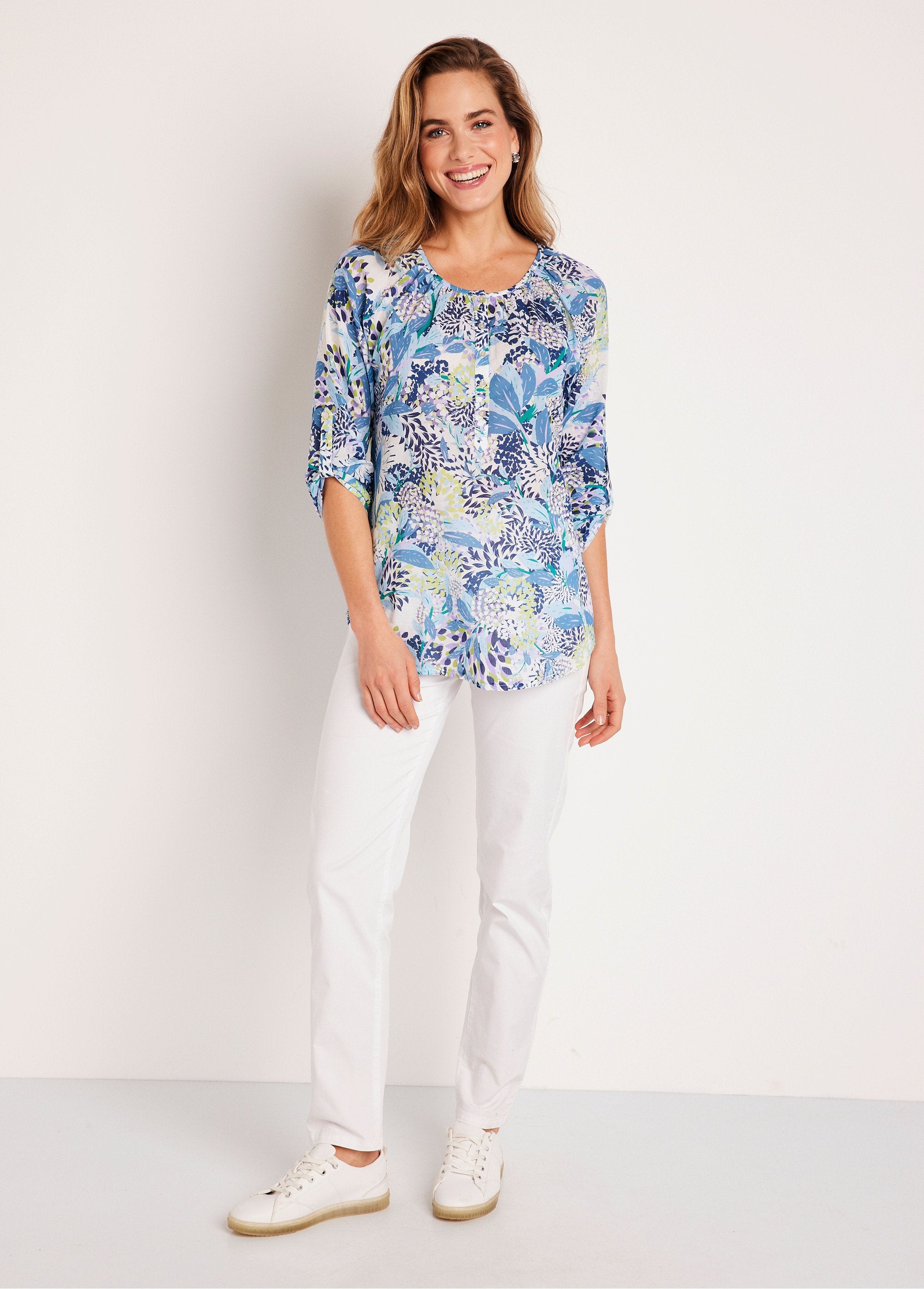 Long_floral_buttoned_tunic_Blue_and_white_SF1_slim