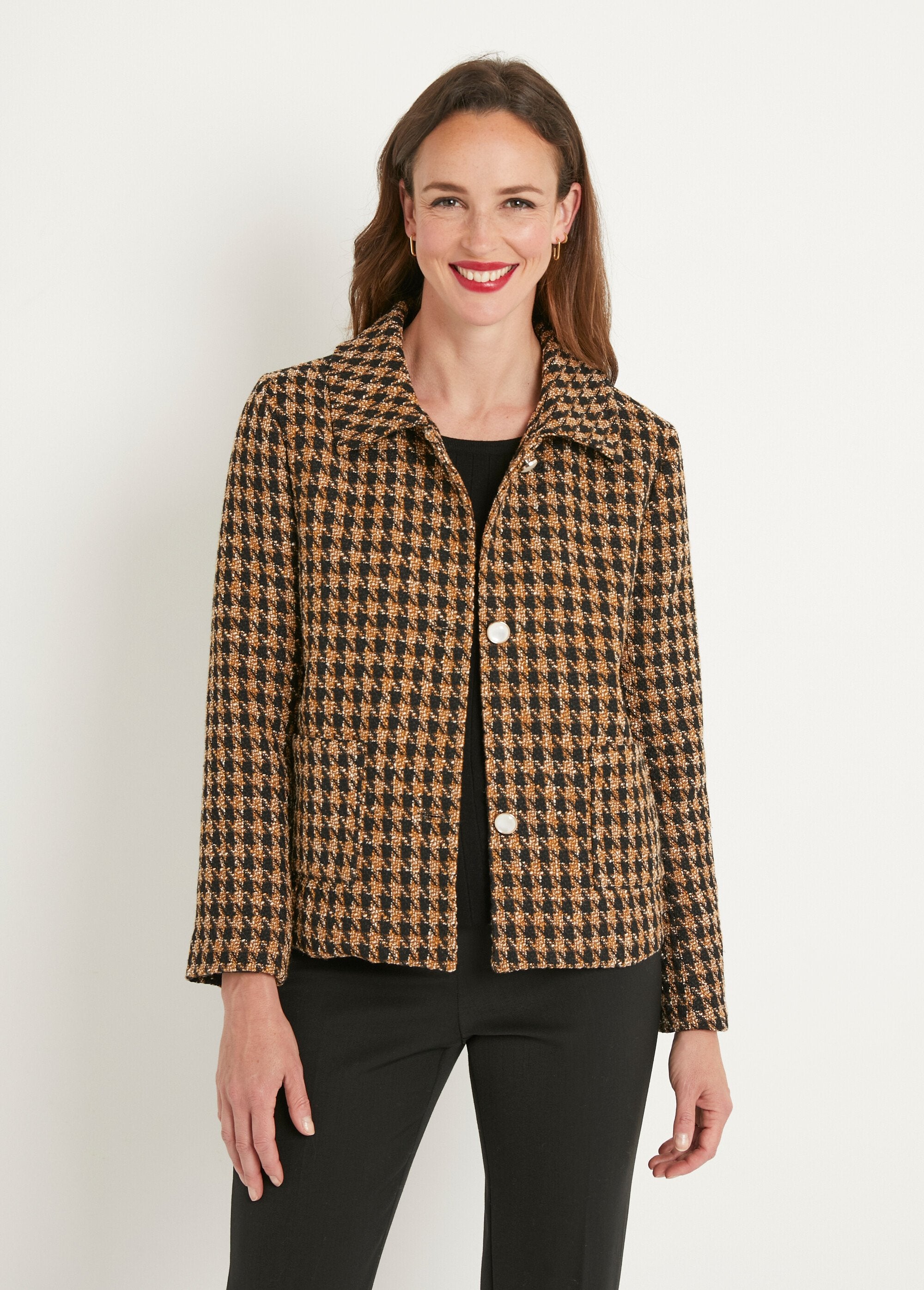 Short_jacquard_houndstooth_button-down_jacket_Camel_and_black_FA1_slim