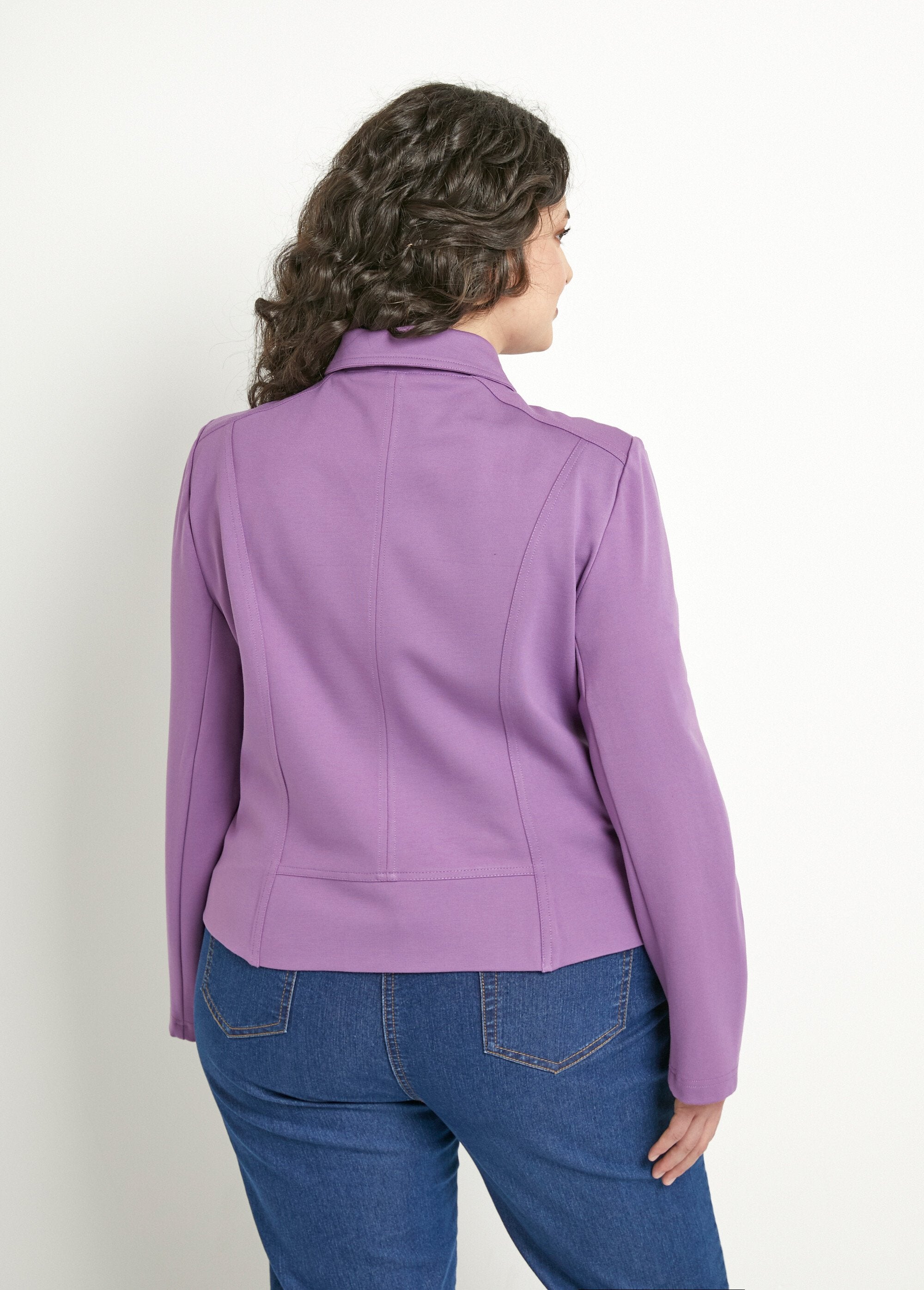 Short_straight_zipped_jacket_in_Milano_knit_Purple_DO1_curvy