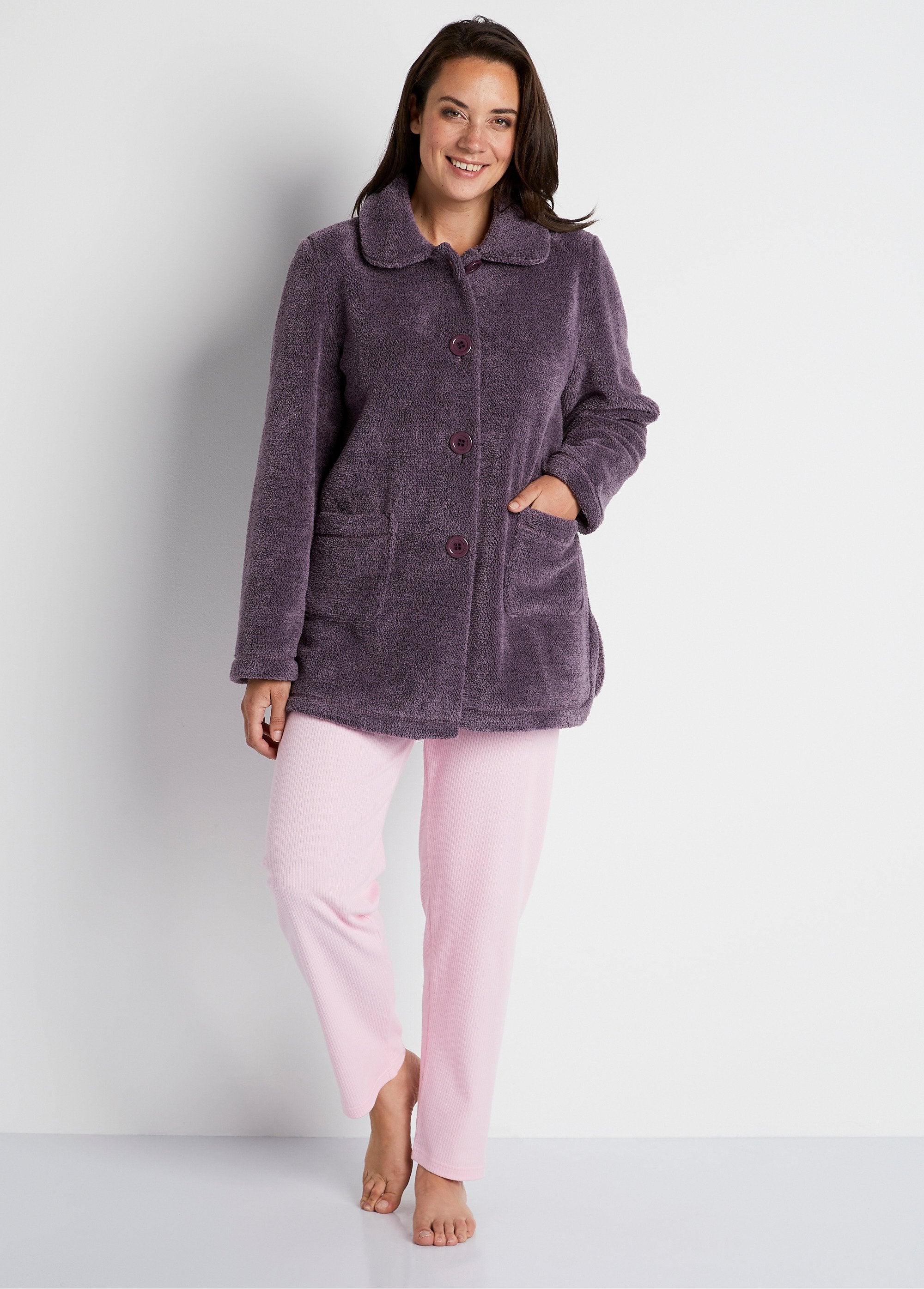 Buttoned_plush_knit_indoor_jacket_Plum_FA1_curvy