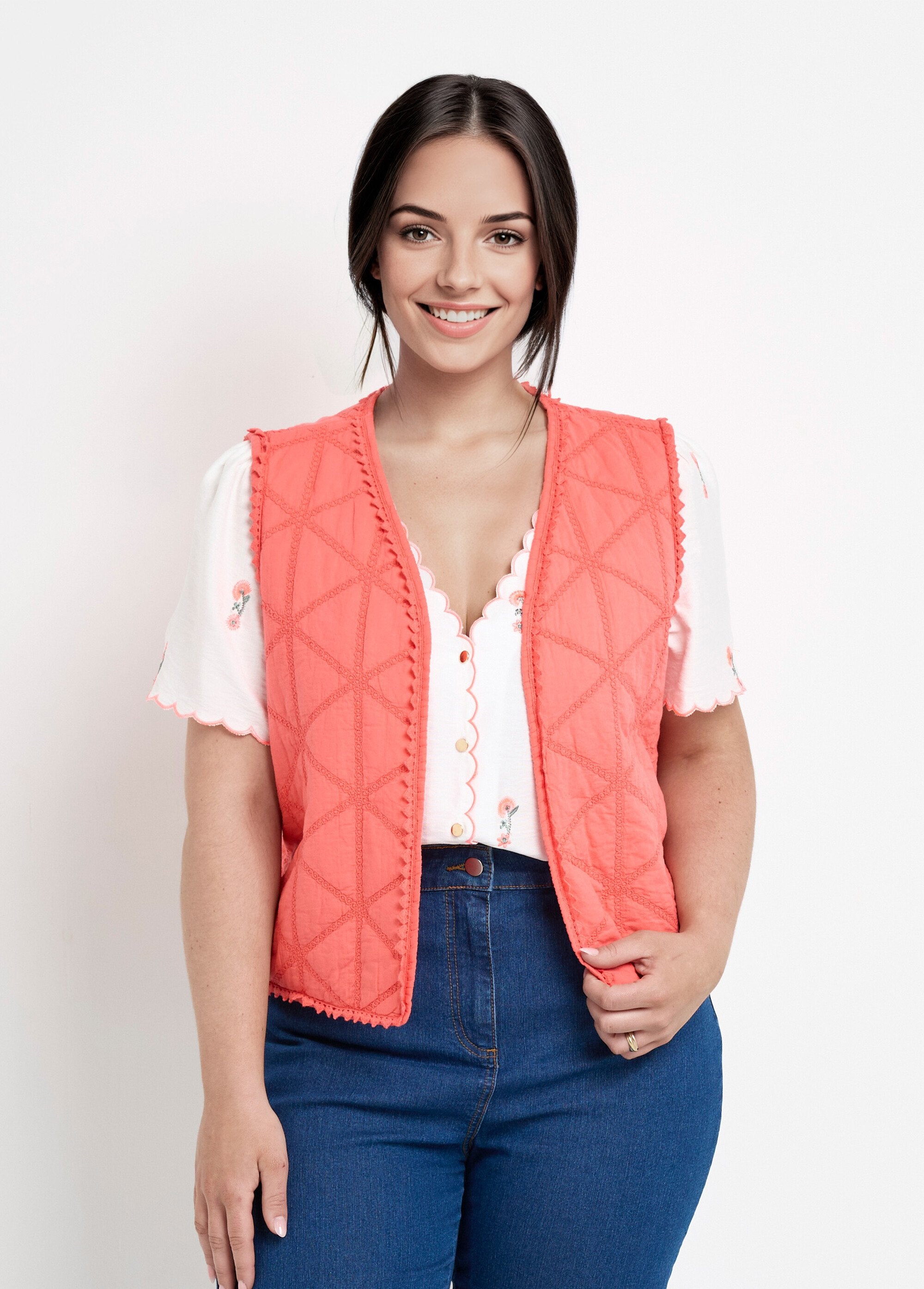 Sleeveless_embroidered_quilted_jacket_Coral_FA1_curvy