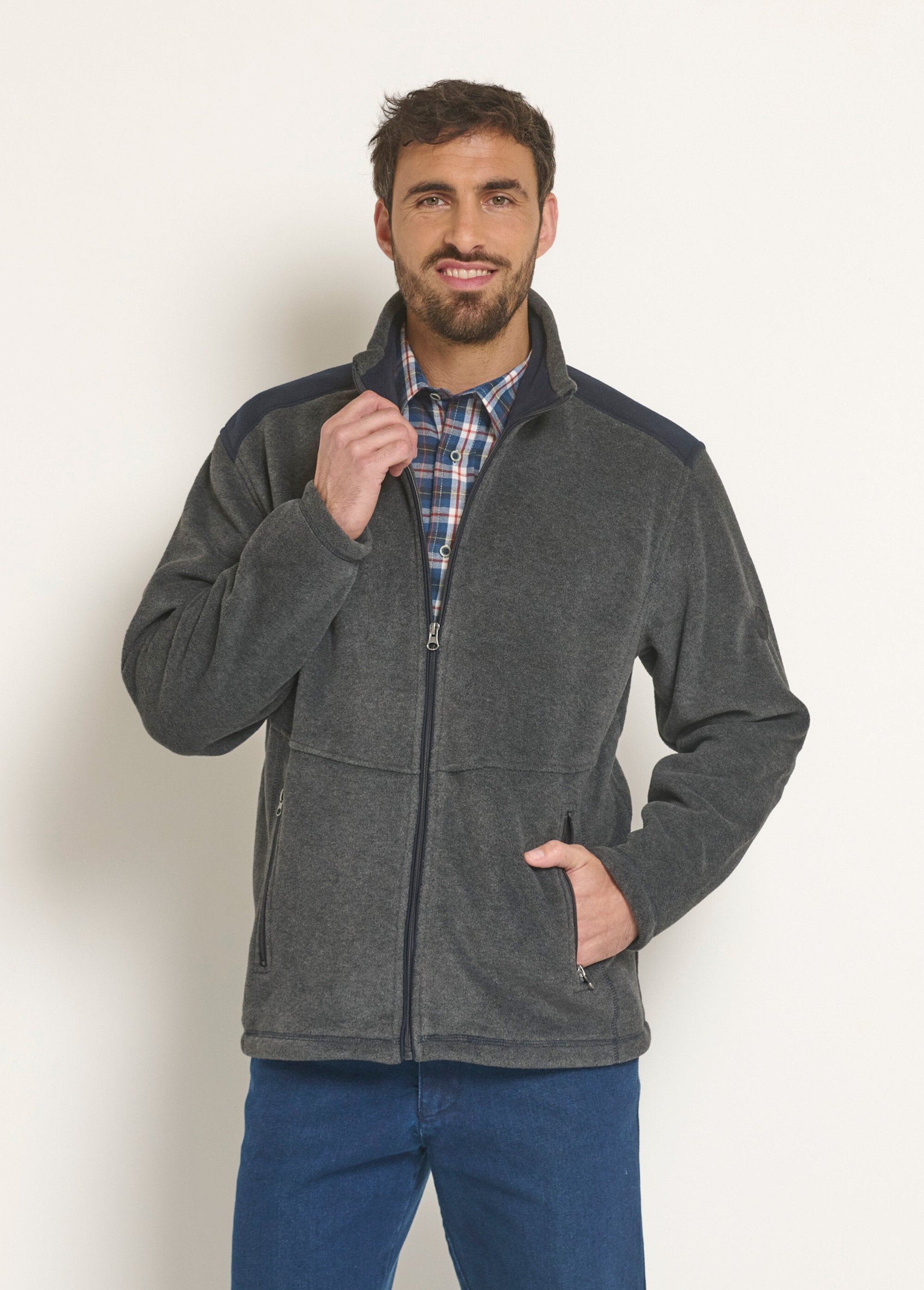 Warm_fleece_jacket_with_zip_and_stand-up_collar_Anthracite_FA1_slim